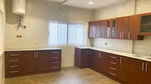 Appartement à neuf pièces - Image 4